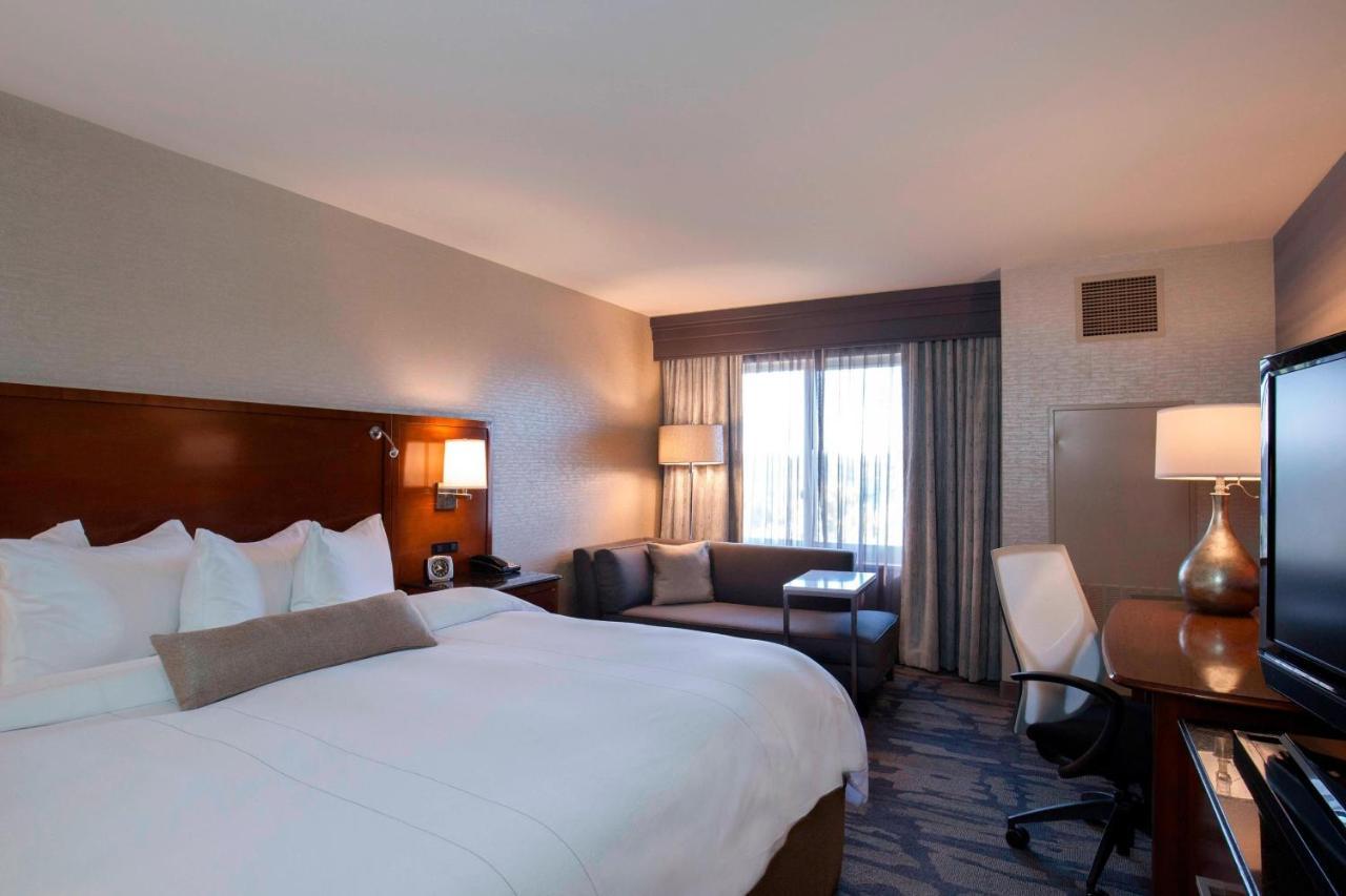 Rochester Airport Marriott Kültér fotó